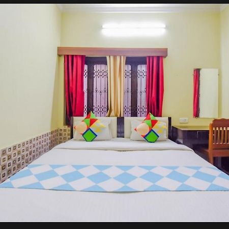 Hotel Orient Residency Kalkuta Zewnętrze zdjęcie